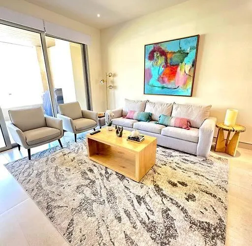 Charming 3 Bedroom Minutes From The Apartment Cabo San Lucas