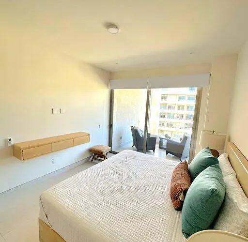 Charming 3 Bedroom Minutes From The