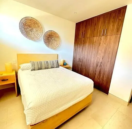 Charming 3 Bedroom Minutes From The Apartment