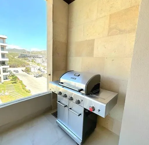 Charming 3 Bedroom Minutes From The