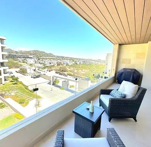 Charming 3 Bedroom Minutes From The *
